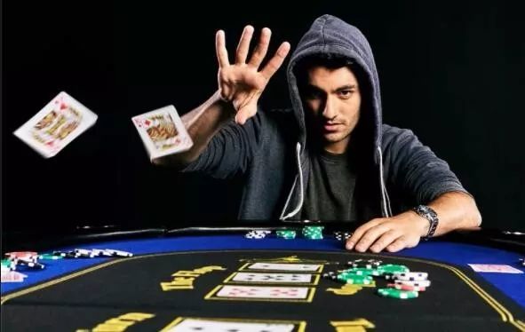 起手牌选择是德州扑克盈利的第一道分水岭